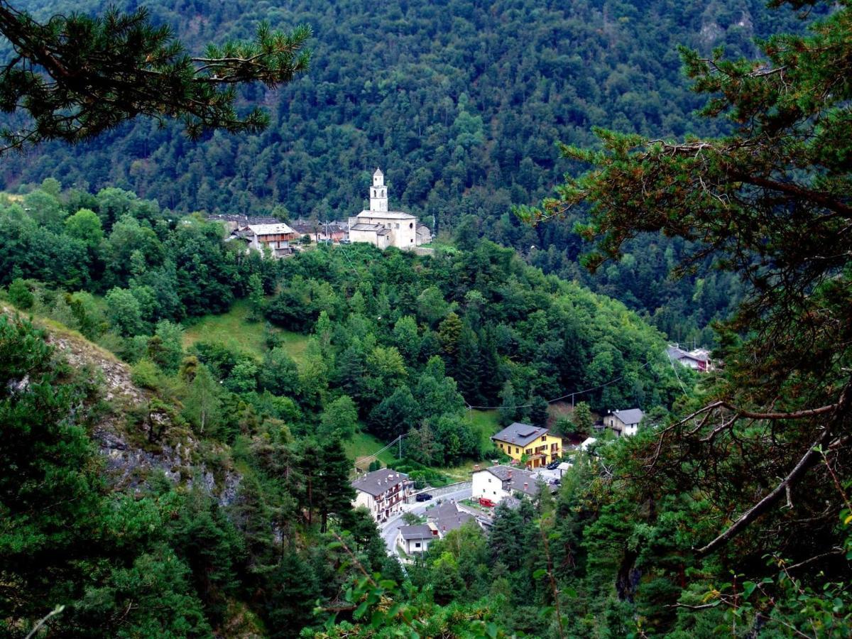 Rifugio Escursionistico La Ruà Macra Exterior foto